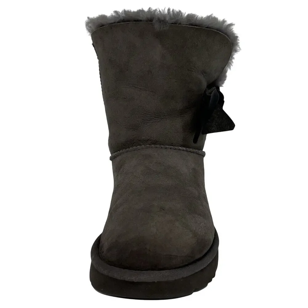 UGG Women's Daelynn Boots Size 8 Charcoal Gray Classic Short Sheepskin Lined Bow